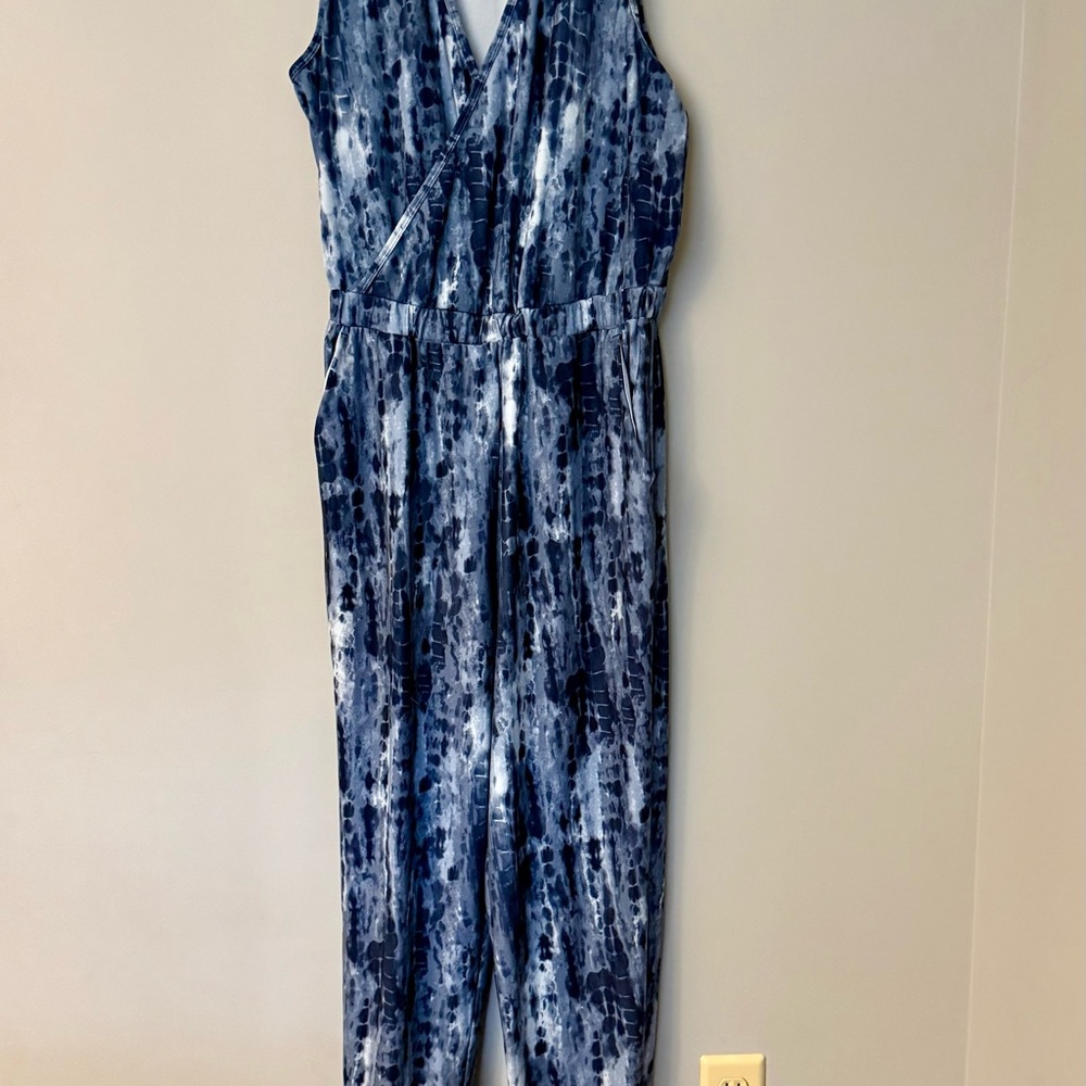 Old Navy Breathe On Athletic Jumpsuit Romper Tonal Tie Dye Blue Stretchy Soft - Picture 3 of 10